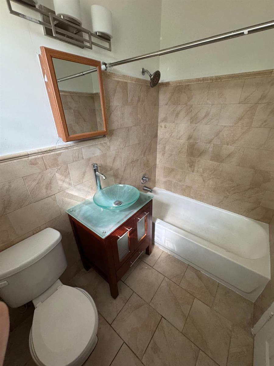 1042 Foster Road, Hallandale Beach, FL 33009 photo 3