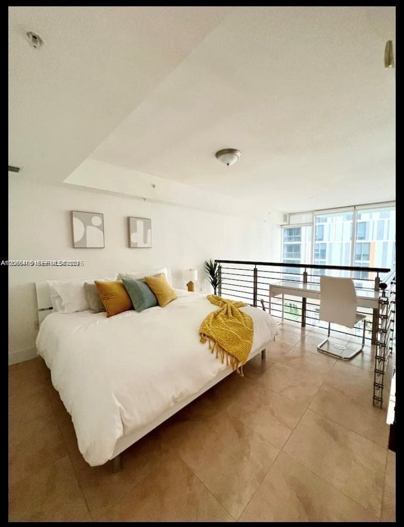 41 SE 5th St # 414, Miami, FL 33131 photo 5