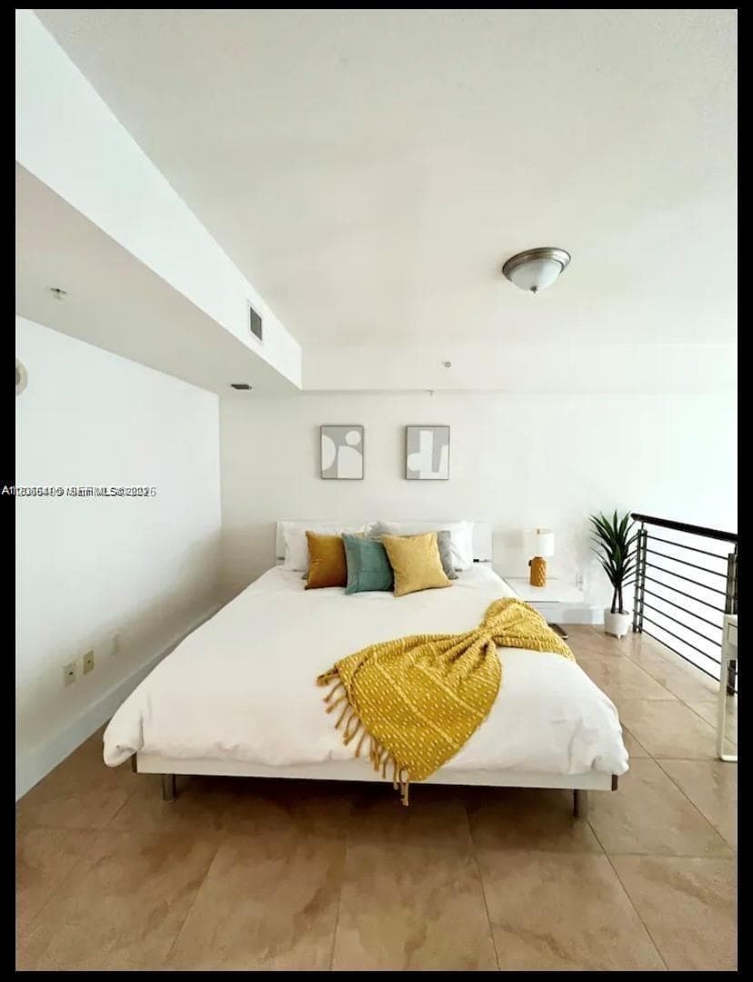 41 SE 5th St # 414, Miami, FL 33131 photo 4