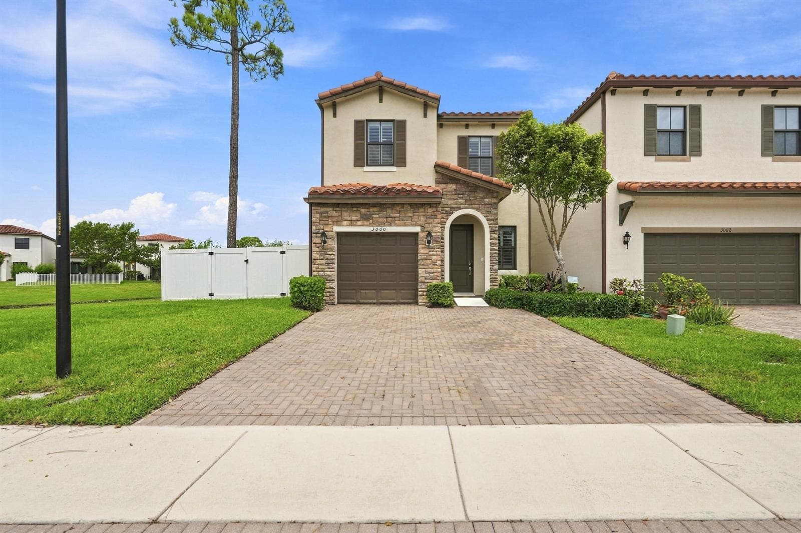 3000 KING PALM Way, Riviera Beach, FL 33410 photo 2