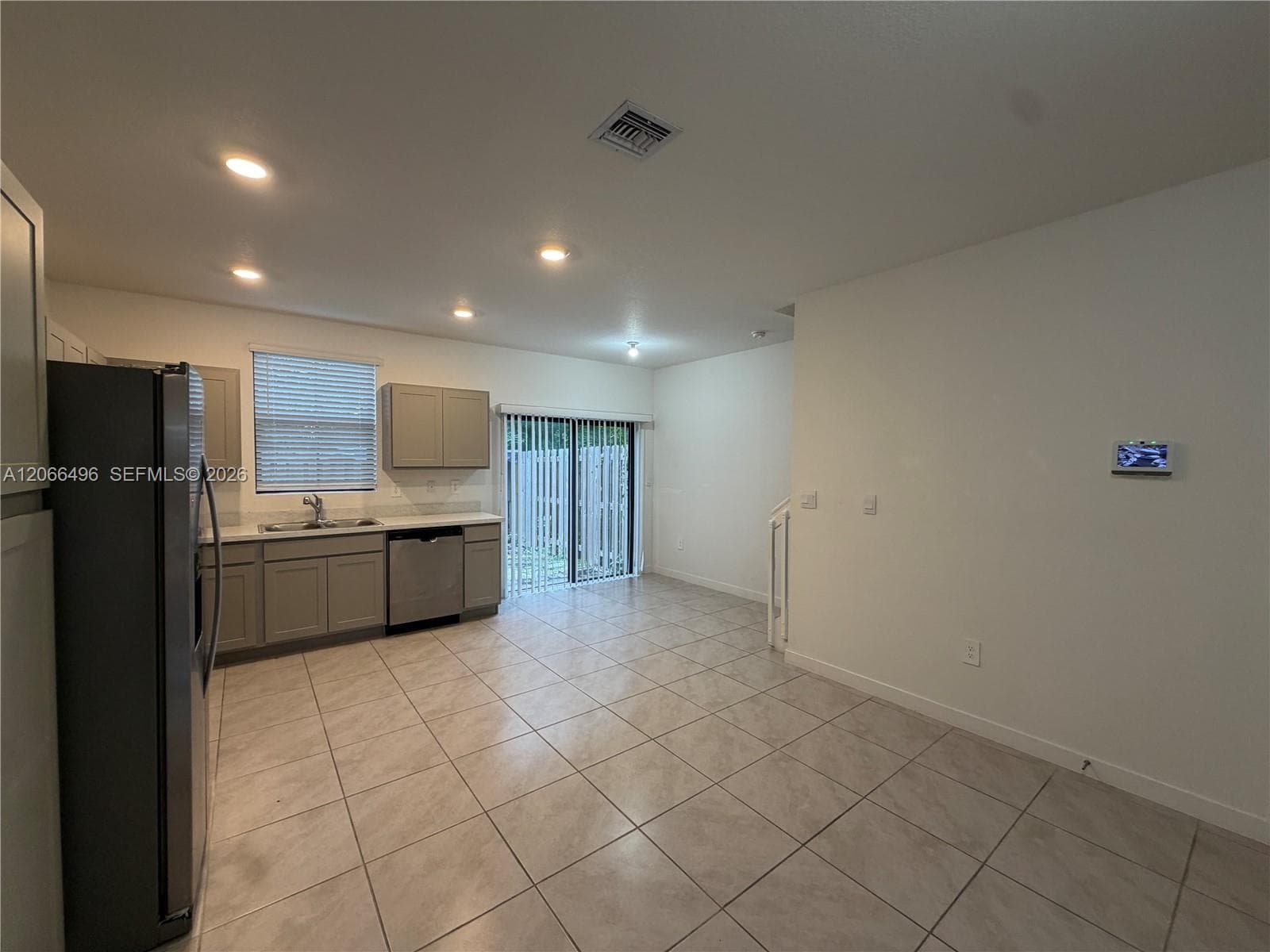 390 NE 12th St, Florida City, FL 33034 photo 5