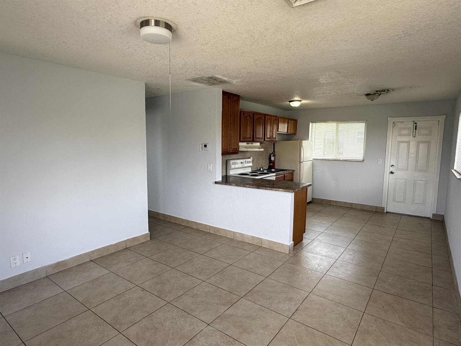 2820 Avenue S # 8, Riviera Beach, FL 33404 photo 4