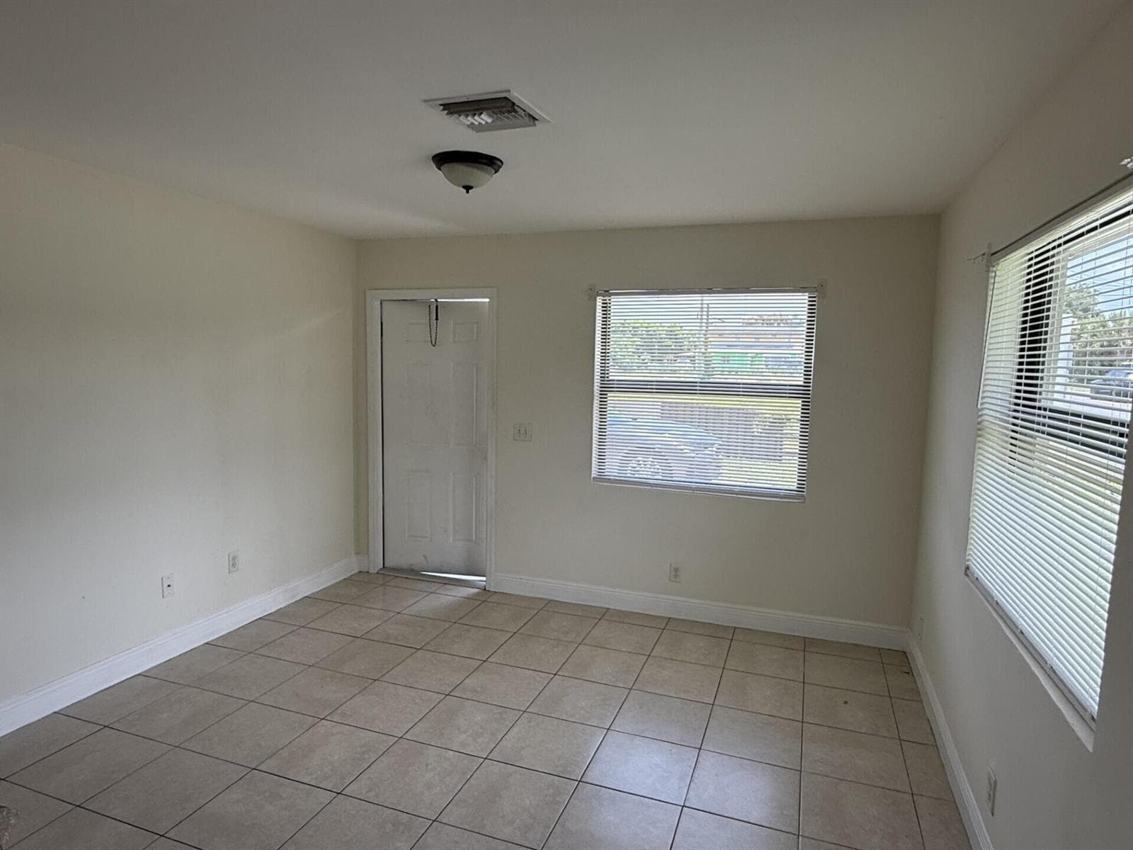 2820 Avenue S # A1, Riviera Beach, FL 33404 photo 2