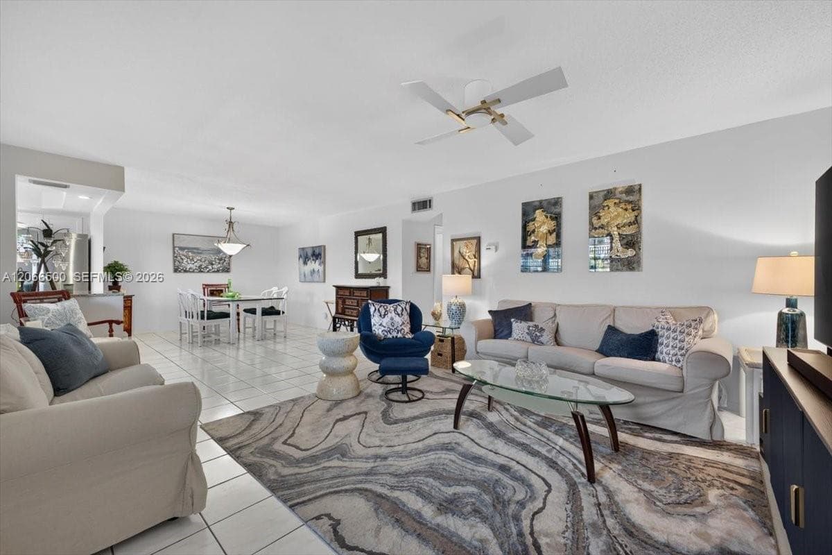 180 NE 12th Ave # 11D, Hallandale Beach, FL 33009 photo 2