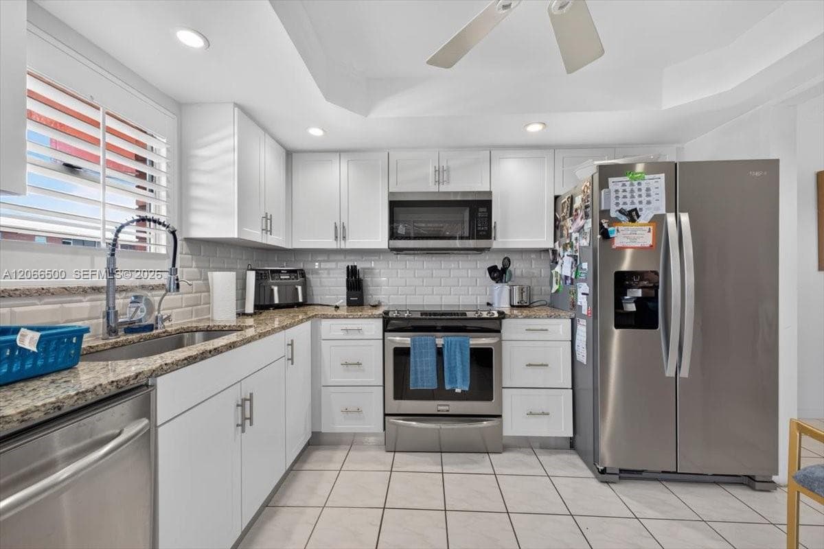 180 NE 12th Ave # 11D, Hallandale Beach, FL 33009 photo 4