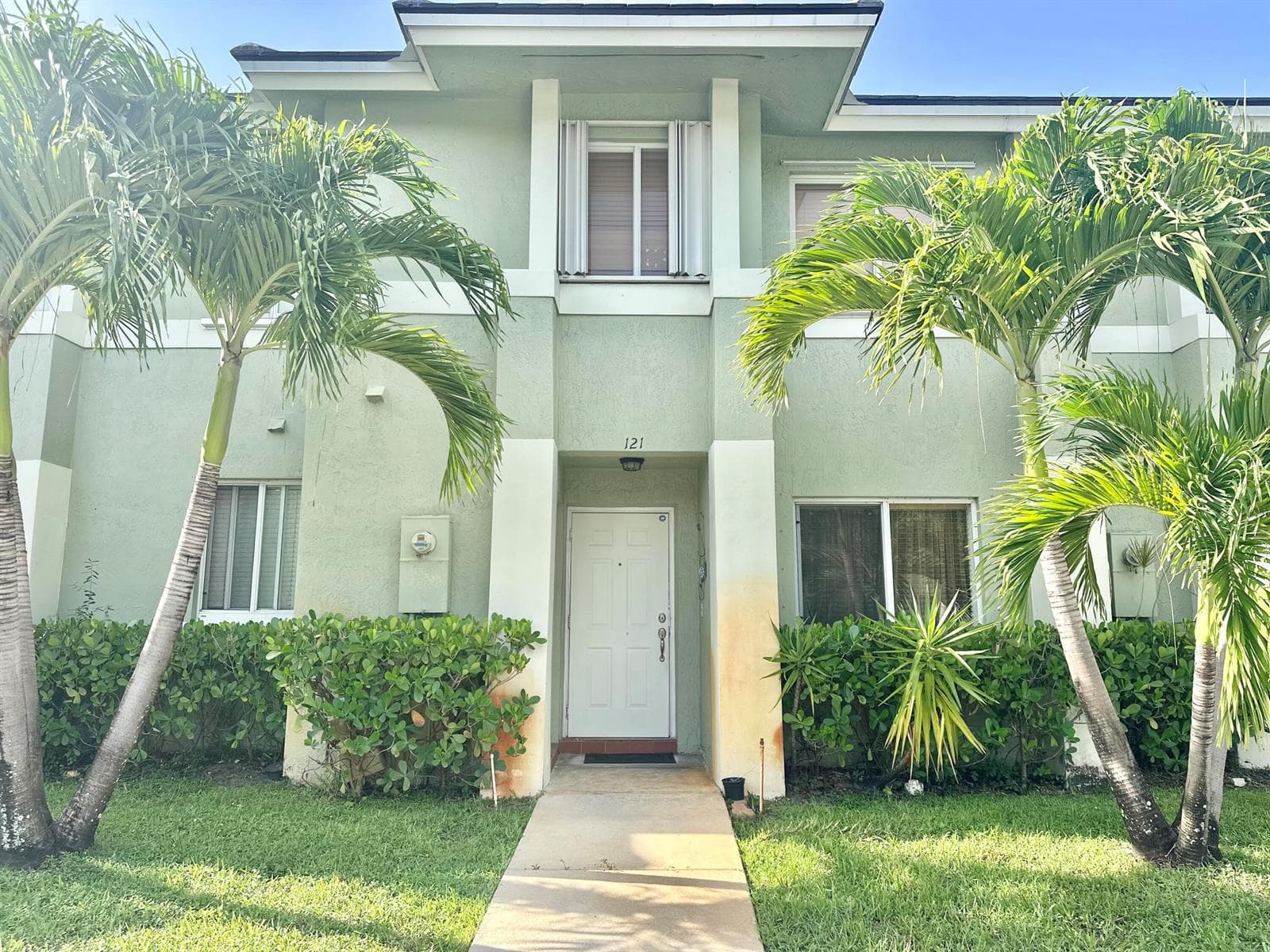121 HIDDEN CT Road # 11-C, Hollywood, FL 33023