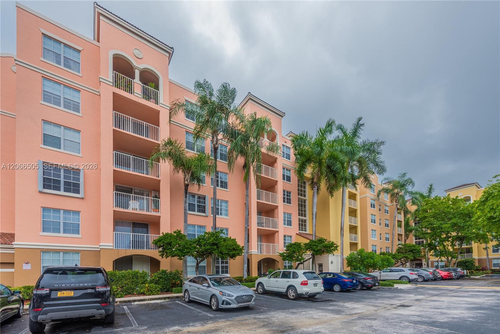 19601 E Country Club Dr # 7104, Aventura, FL 33180