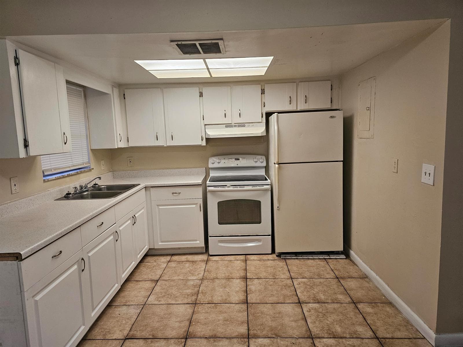 2556 NW 52nd Avenue # D19, Lauderhill, FL 33313 photo 2