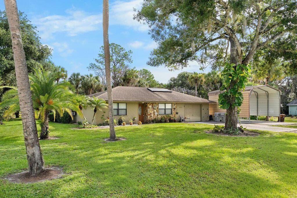 3596 12TH Street SW, Vero Beach, FL 32968