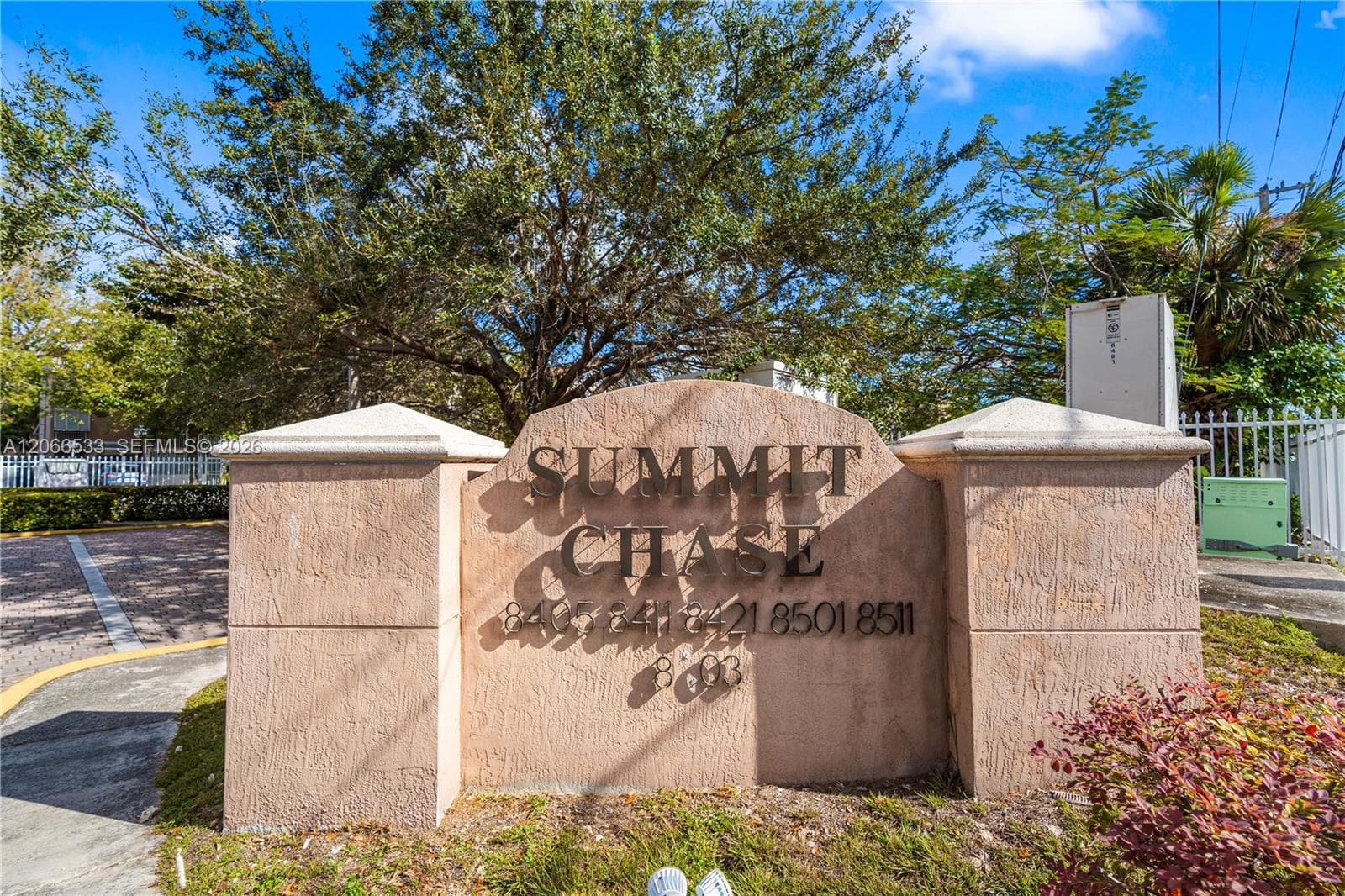 8501 NW 8th St # 106, Miami, FL 33126 photo 2