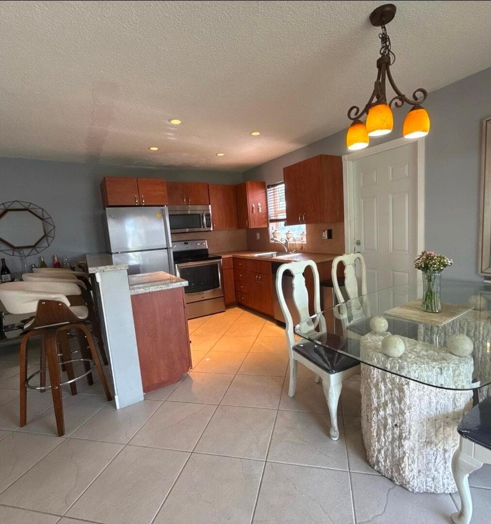 4301 NW 1st Terrace, Deerfield Beach, FL 33064 photo 2