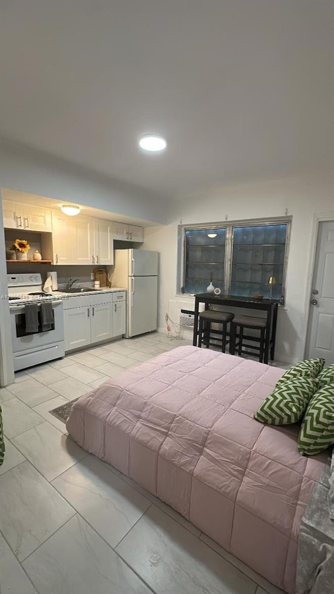 1293 NE 109th St # 3, Miami, FL 33161 photo 2