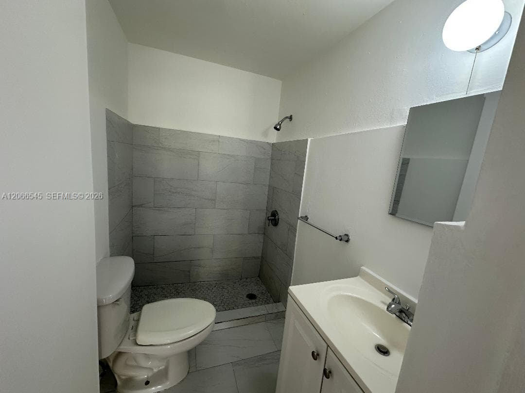 1293 NE 109th St # 3, Miami, FL 33161 photo 4