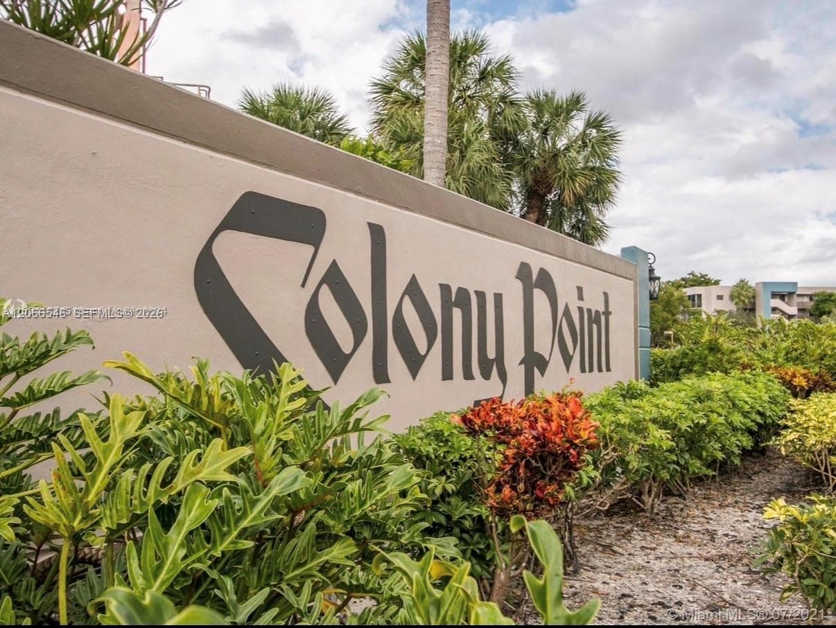 901 Colony Point Cir # 111, Pembroke Pines, FL 33026