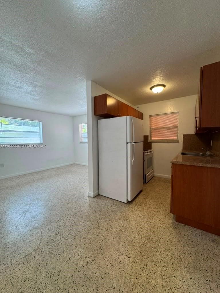 735 W 15th St # 4, Hialeah, FL 33010 photo 2