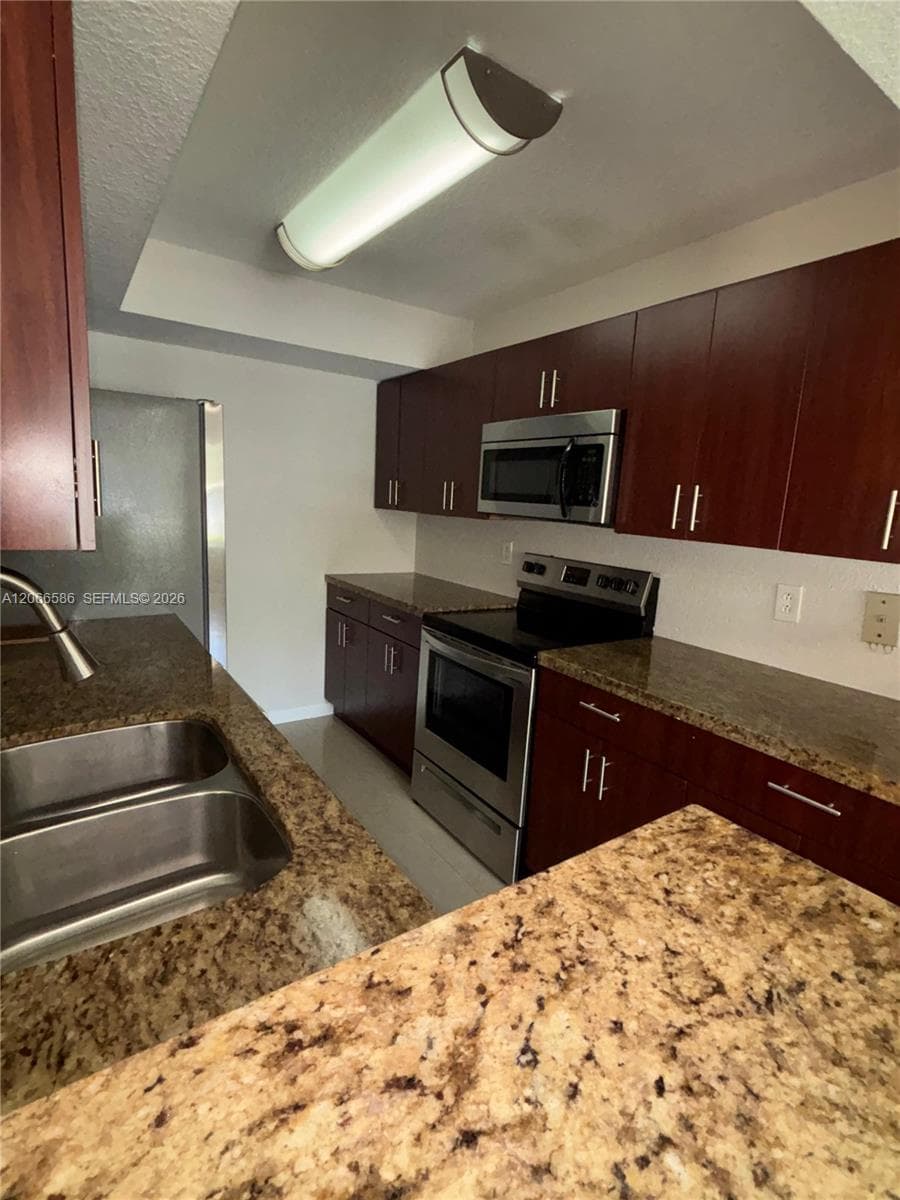 15591 SW 105th Ter # 511, Miami, FL 33196 photo 5