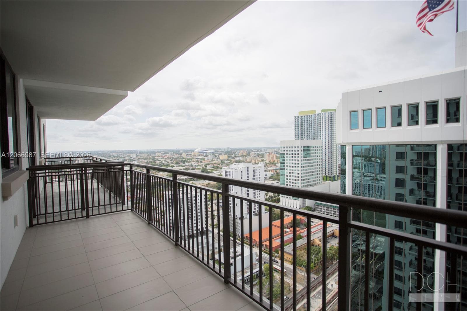 999 SW 1st Ave # 2915, Miami, FL 33130 photo 2