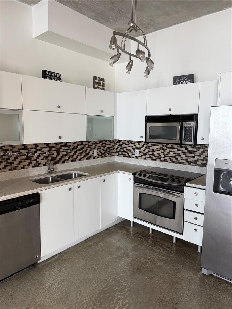 234 NE 3rd St # 1603, Miami, FL 33132 photo 4