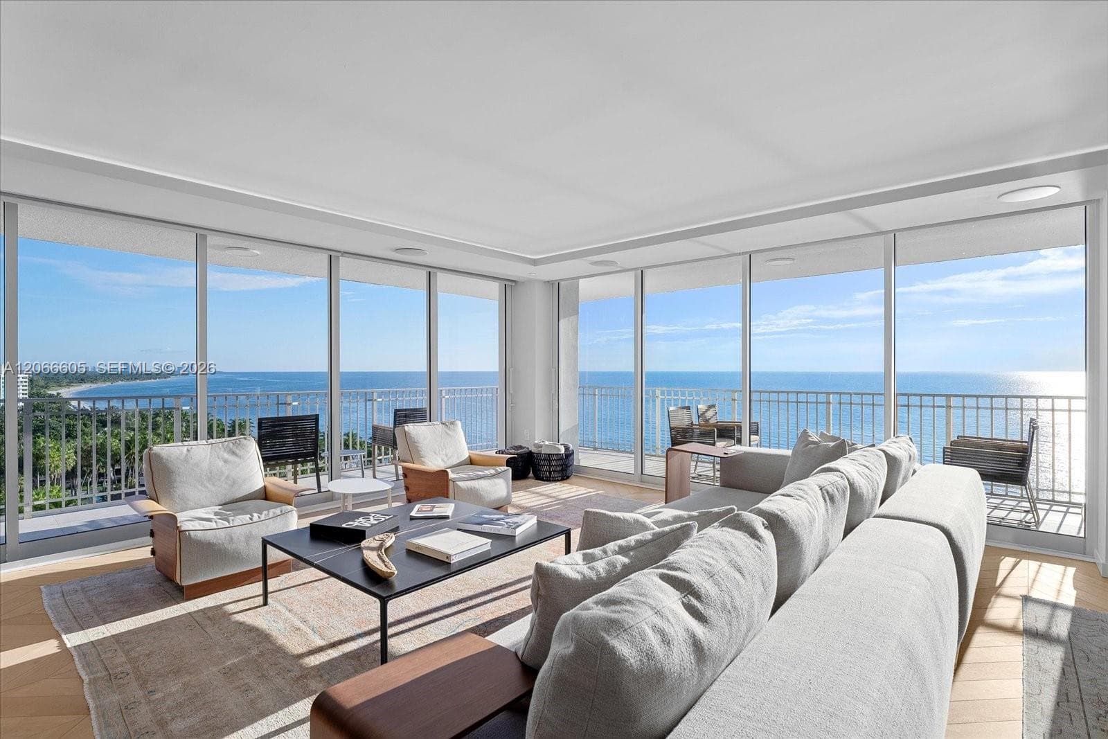 881 Ocean Dr # 11H, Key Biscayne, FL 33149 photo 2