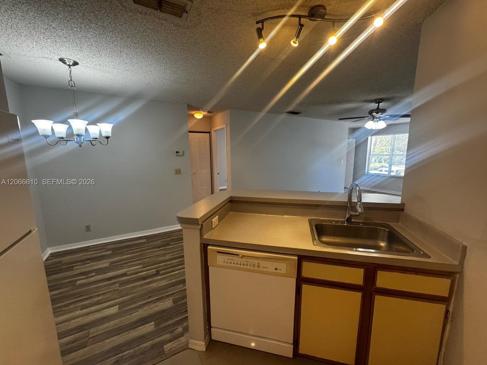 3360 N Pinewalk Dr N # 1324, Margate, FL 33063 photo 5