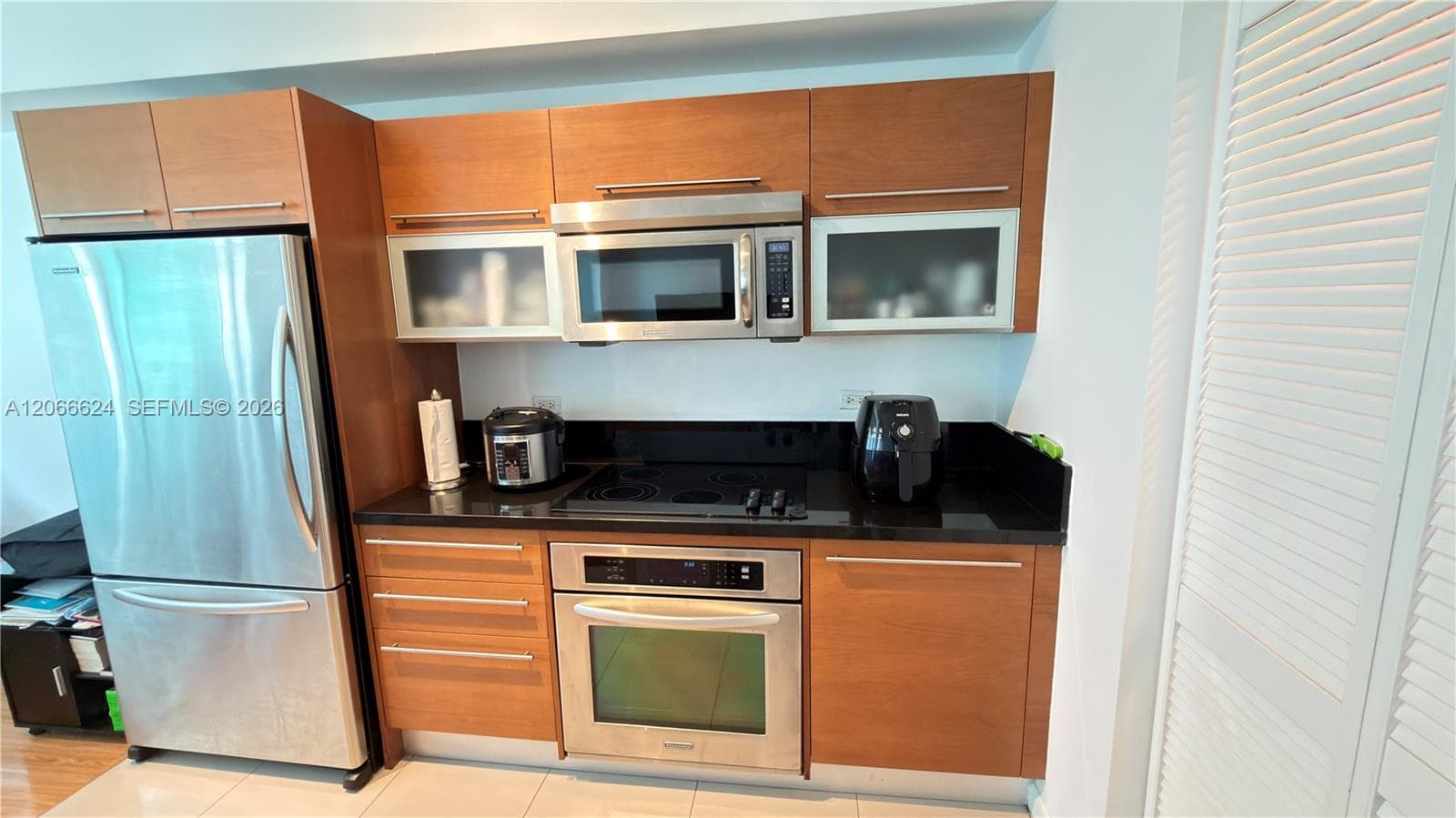 244 Biscayne Blvd # 808, Miami, FL 33132 photo 2