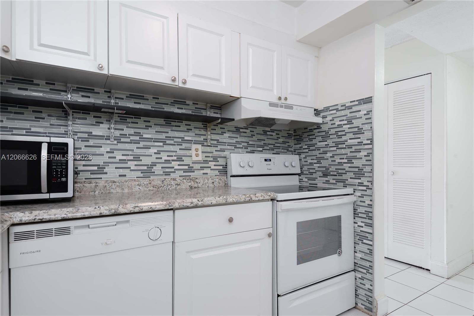 16751 NE 9th Ave # 401, North Miami Beach, FL 33162 photo 3