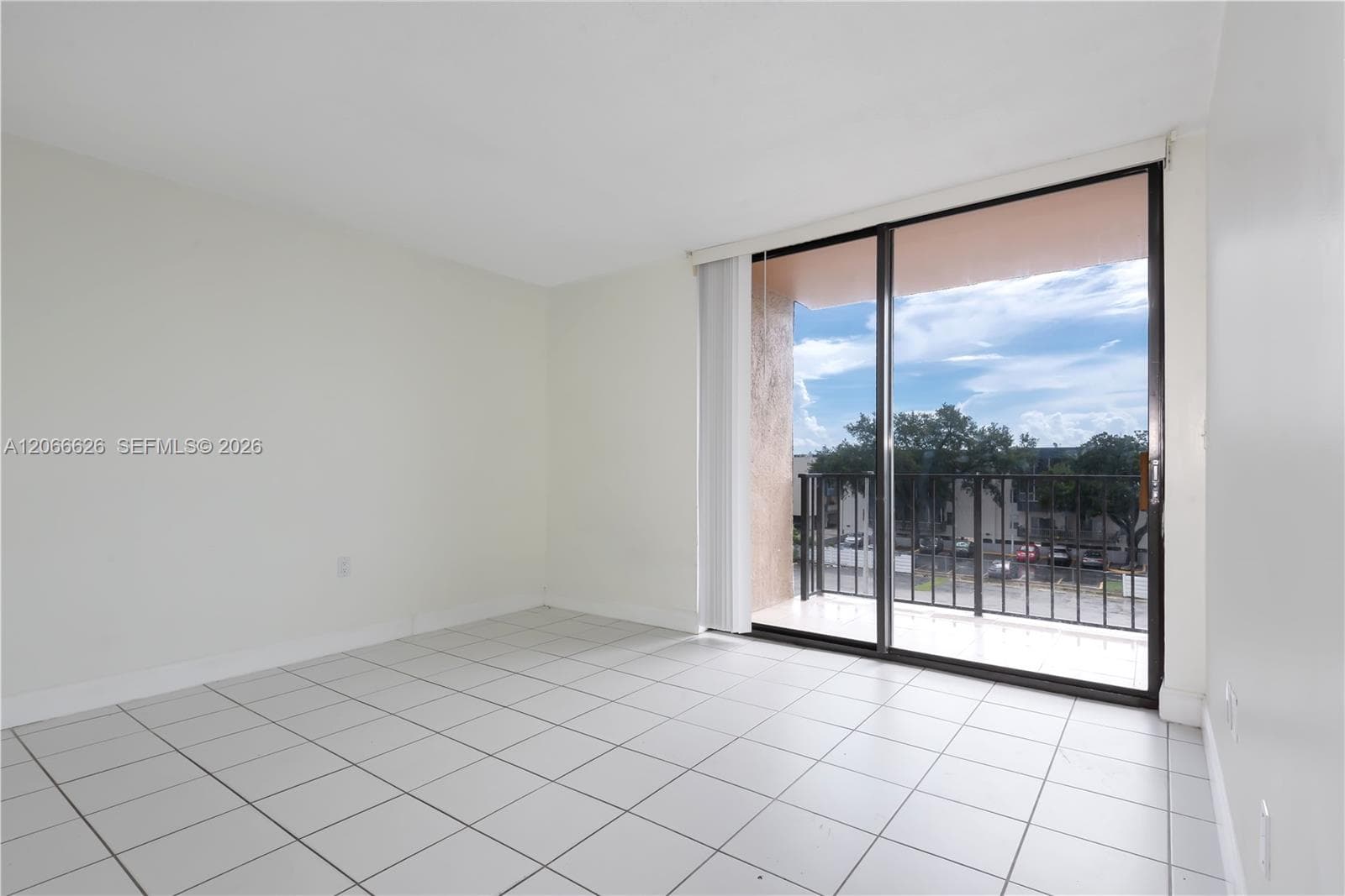 16751 NE 9th Ave # 401, North Miami Beach, FL 33162 photo 4