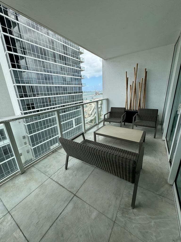 1040 Biscayne Blvd # 1505, Miami, FL 33132 photo 2