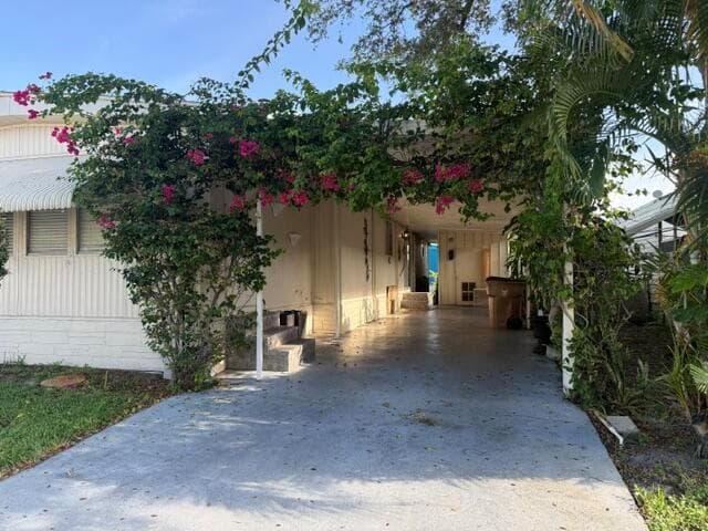1817 DOLPHIN Place, Deerfield Beach, FL 33442 photo 2