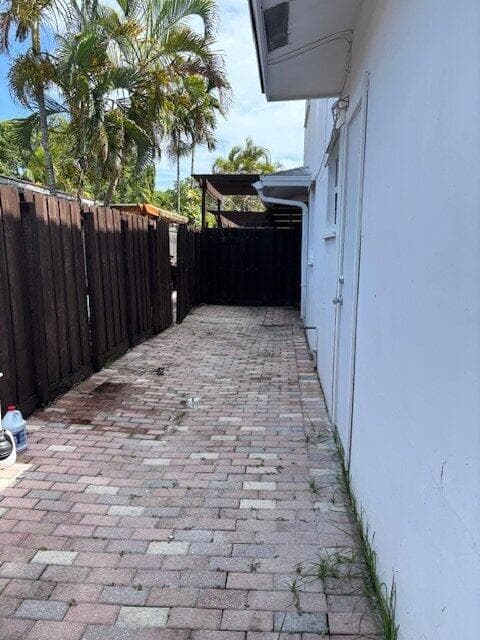 1637 NE 5TH Street # 2, Fort Lauderdale, FL 33301 photo 5