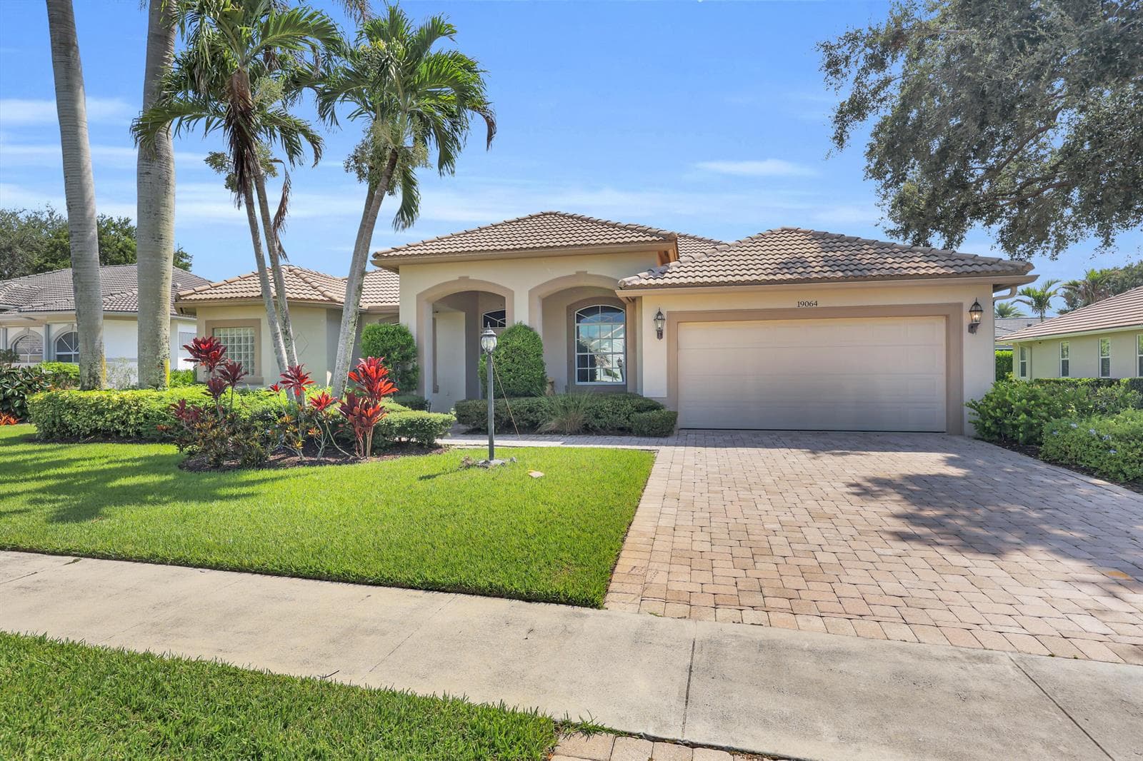19064 SE Jupiter River Drive, Jupiter, FL 33458 photo 2