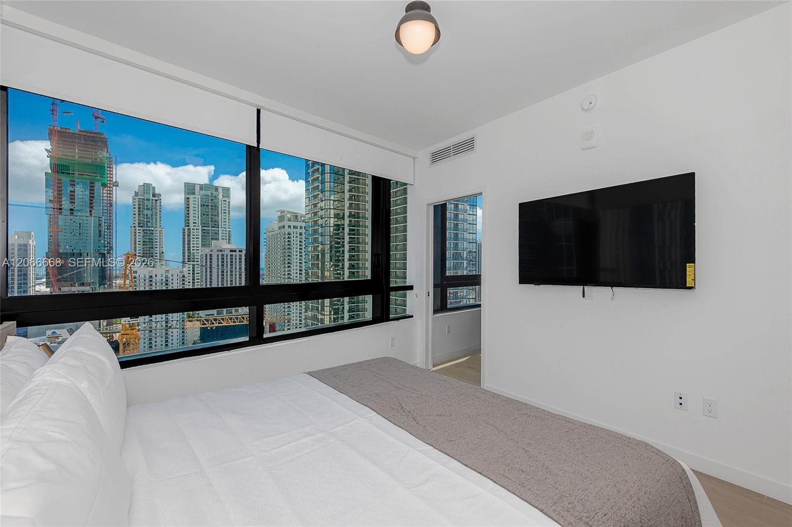 225 N Miami Ave # 2801, Miami, FL 33128 photo 4