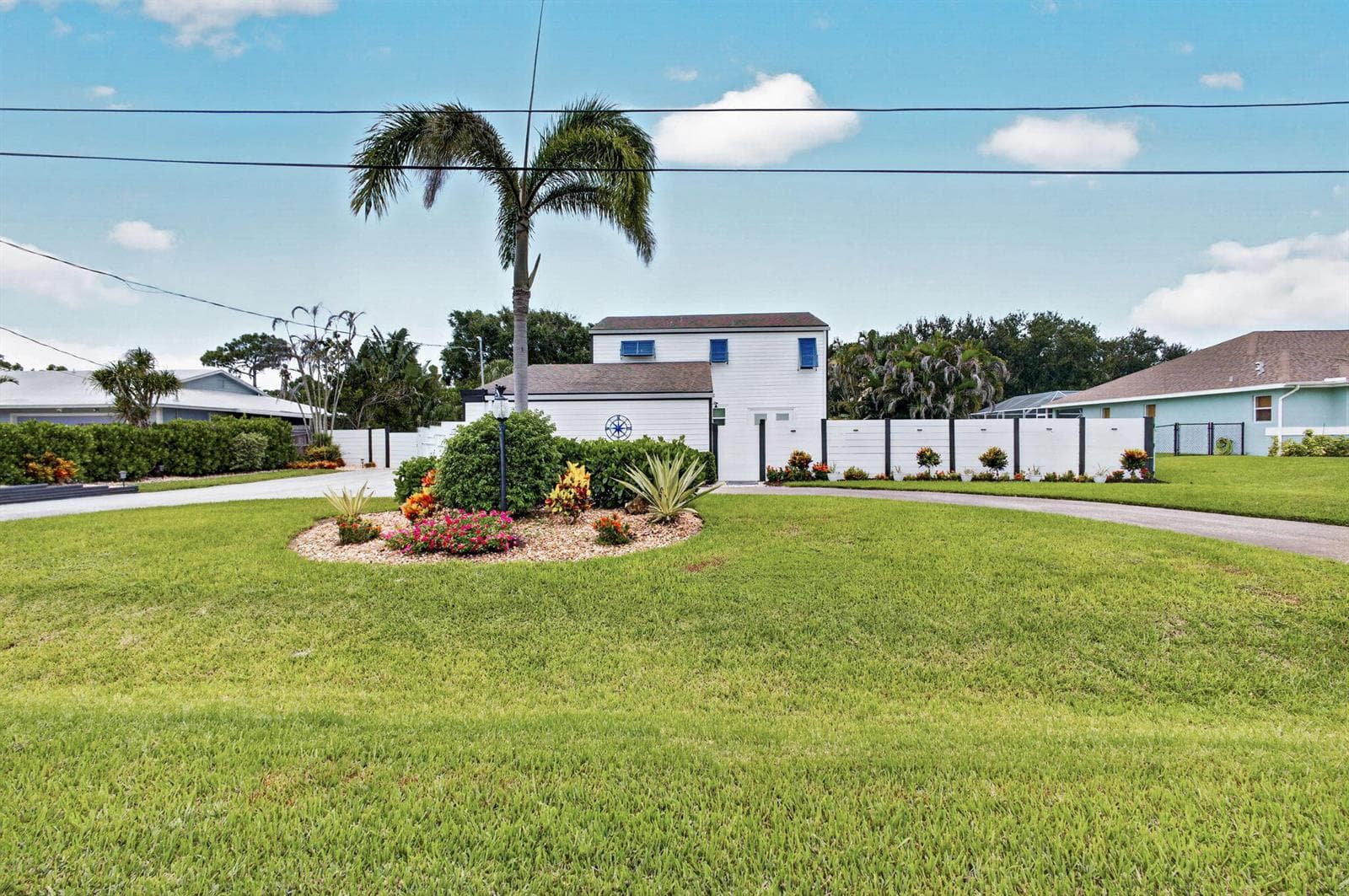 5723 SE ORANGE BLOSSOM Trail, Hobe Sound, FL 33455 photo 2