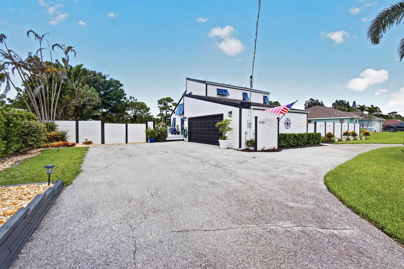 5723 SE ORANGE BLOSSOM Trail, Hobe Sound, FL 33455 photo 4