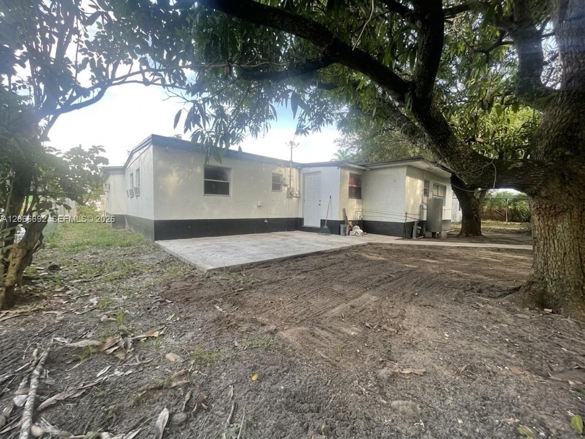 14241 NW 23rd Pl, Opa-Locka, FL 33054 photo 2