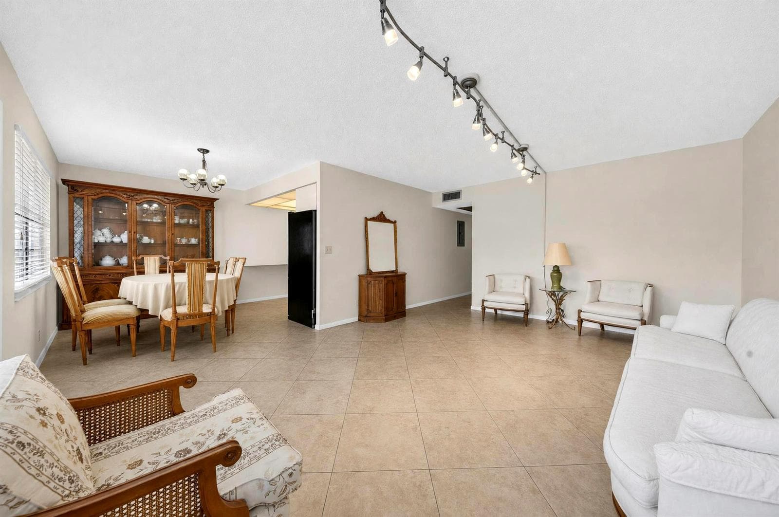 206 Richmond A # 206, Deerfield Beach, FL 33442 photo 3