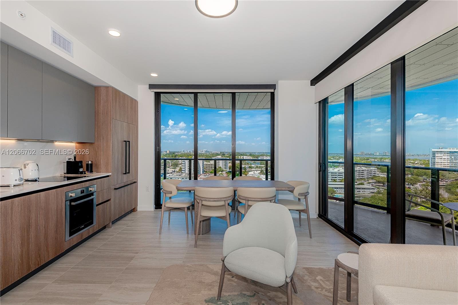 580 72nd St # 1112, Miami Beach, FL 33141 photo 2