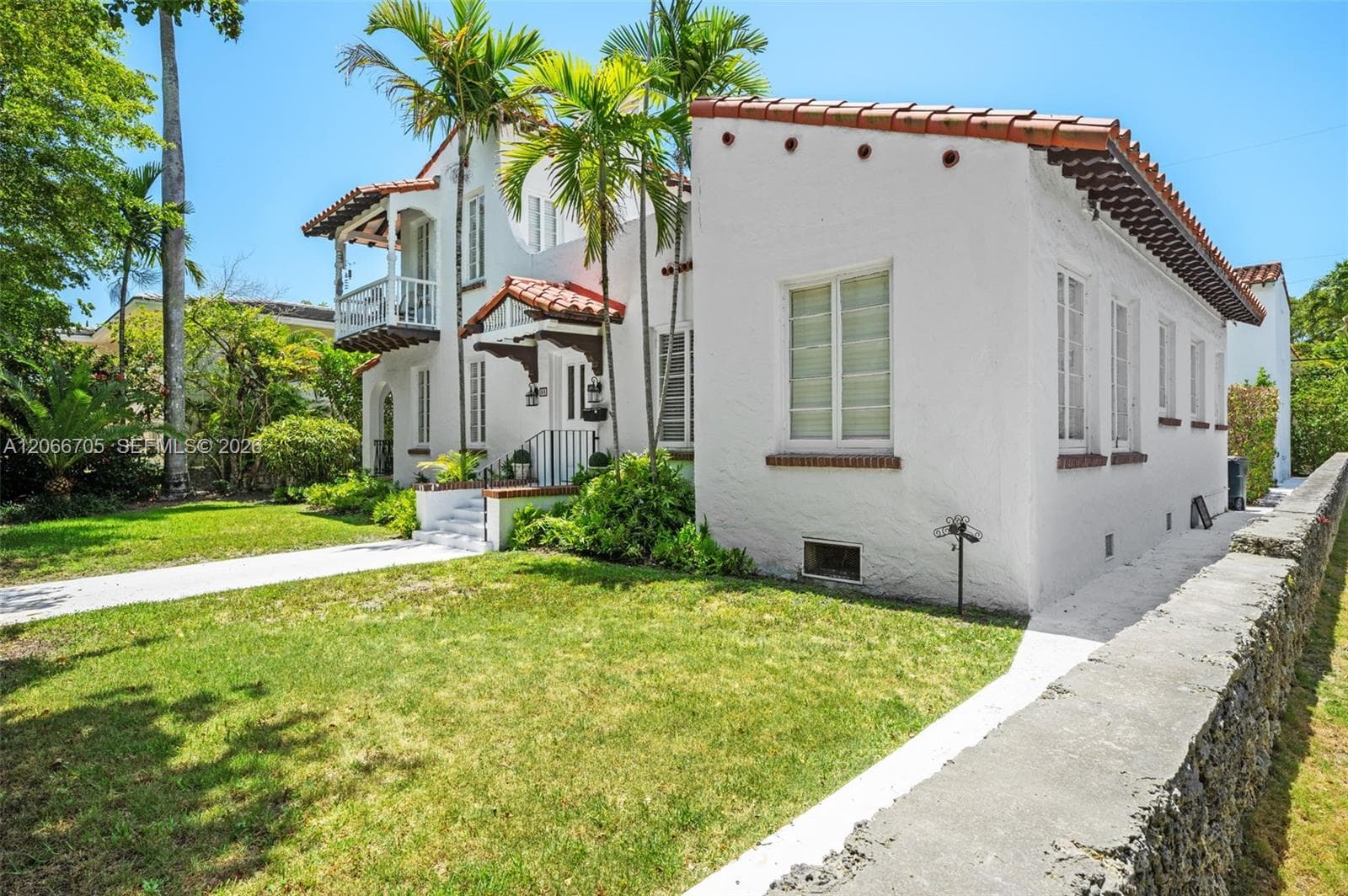 36 Phoenetia Ave, Coral Gables, FL 33134 photo 3