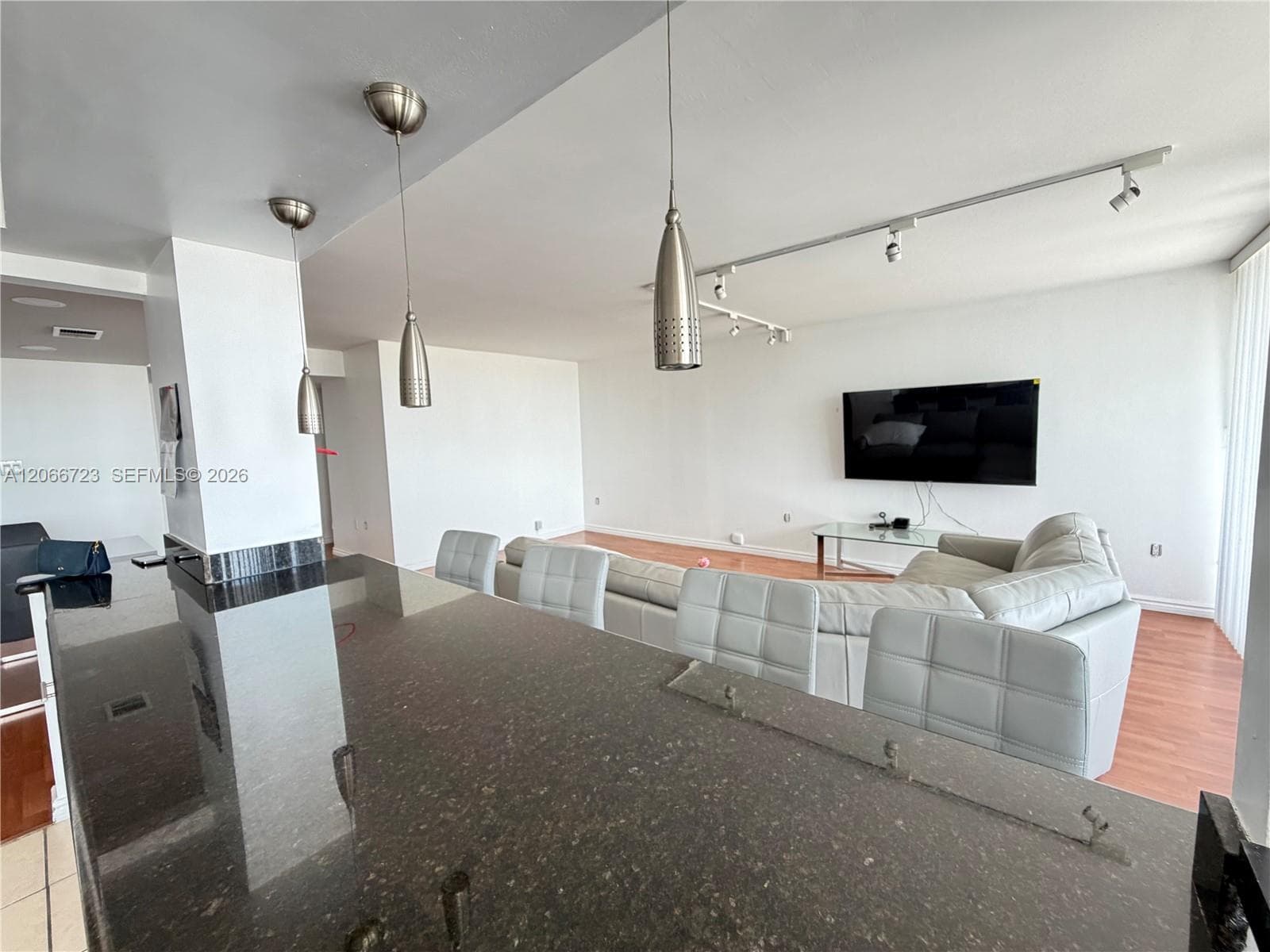 18031 Biscayne Blvd # 601, Aventura, FL 33160 photo 3