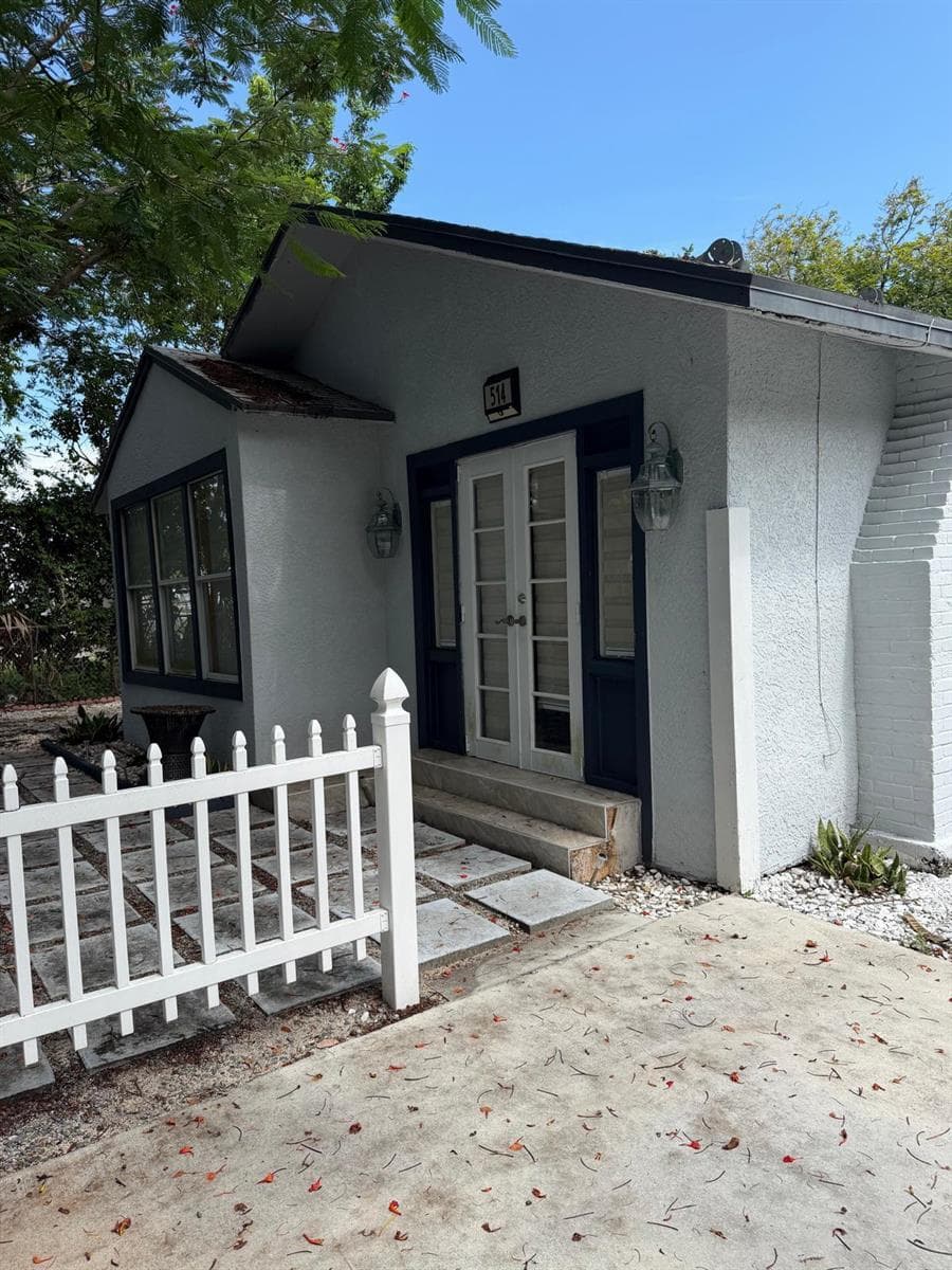 514 Churchill Road, West Palm Beach, FL 33405 photo 3