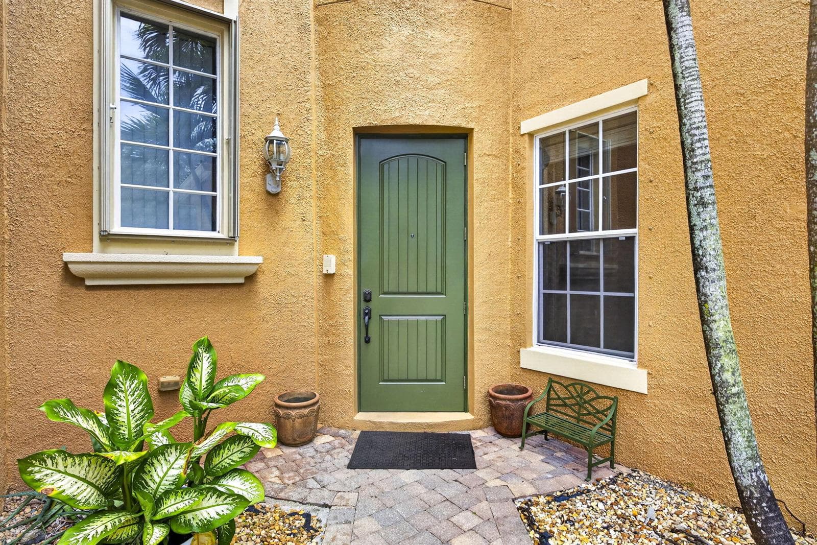 742 Cresta Circle, West Palm Beach, FL 33413 photo 3