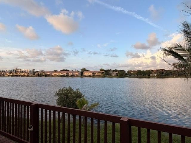 780 NE 199th St # 207E, Miami, FL 33179 photo 4