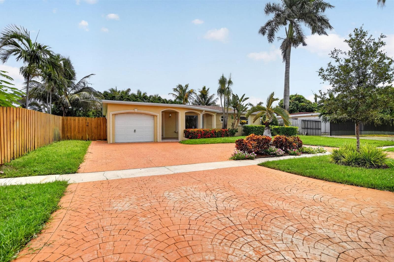 2250 NE 4TH Court, Boca Raton, FL 33431 photo 2