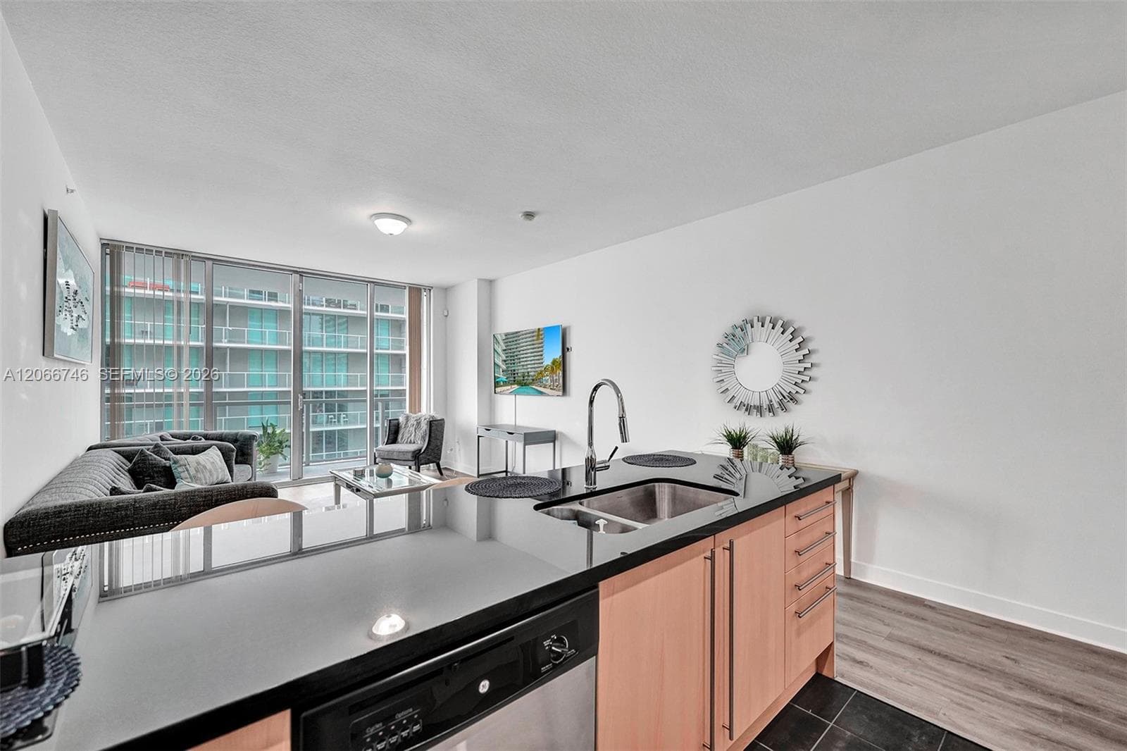 79 SW 12th St # 3608-S, Miami, FL 33130 photo 5