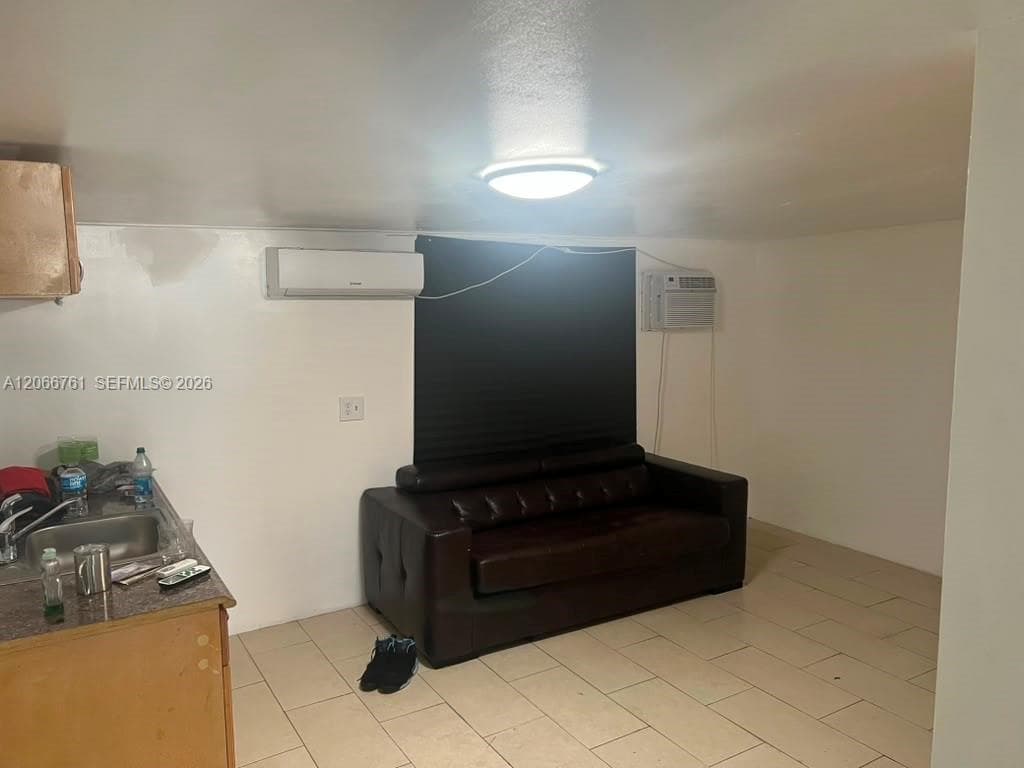 6841 Atlanta St, Hollywood, FL 33024 photo 4
