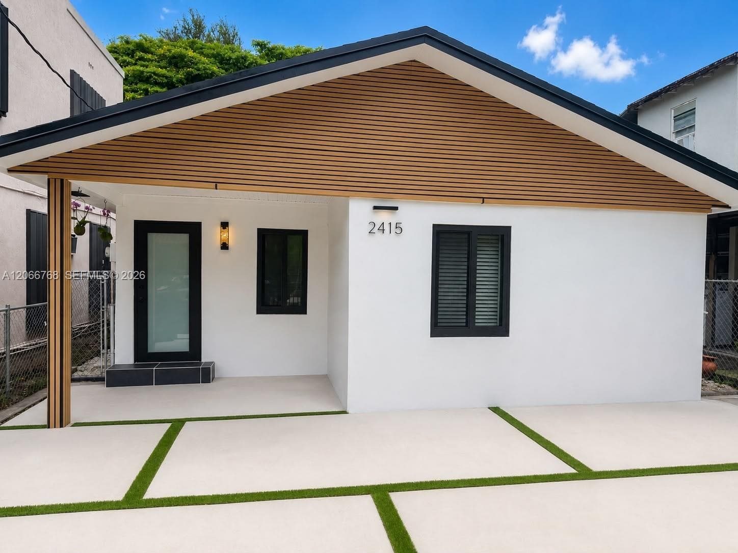 2415 NW 15th St, Miami, FL 33125 photo 2