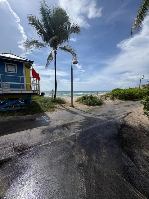 5785 N SURF Road, Hollywood, FL 33019 photo 4