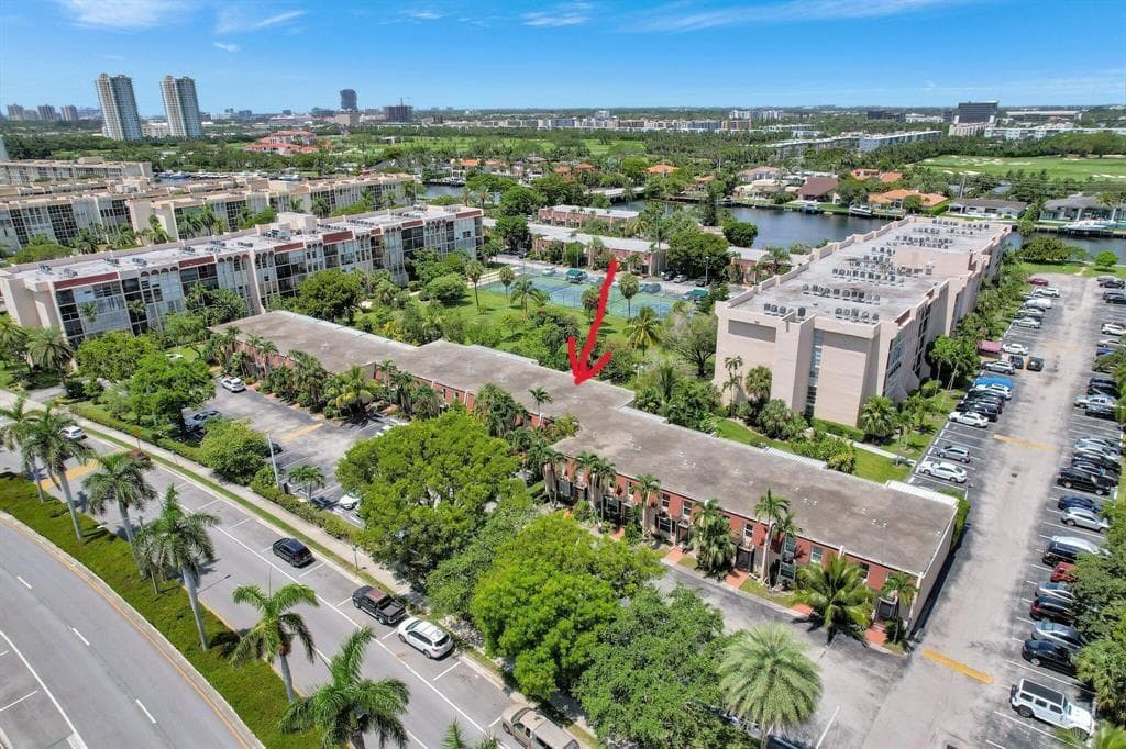 1001 THREE ISLANDS Boulevard # 36, Hallandale Beach, FL 33009 photo 3