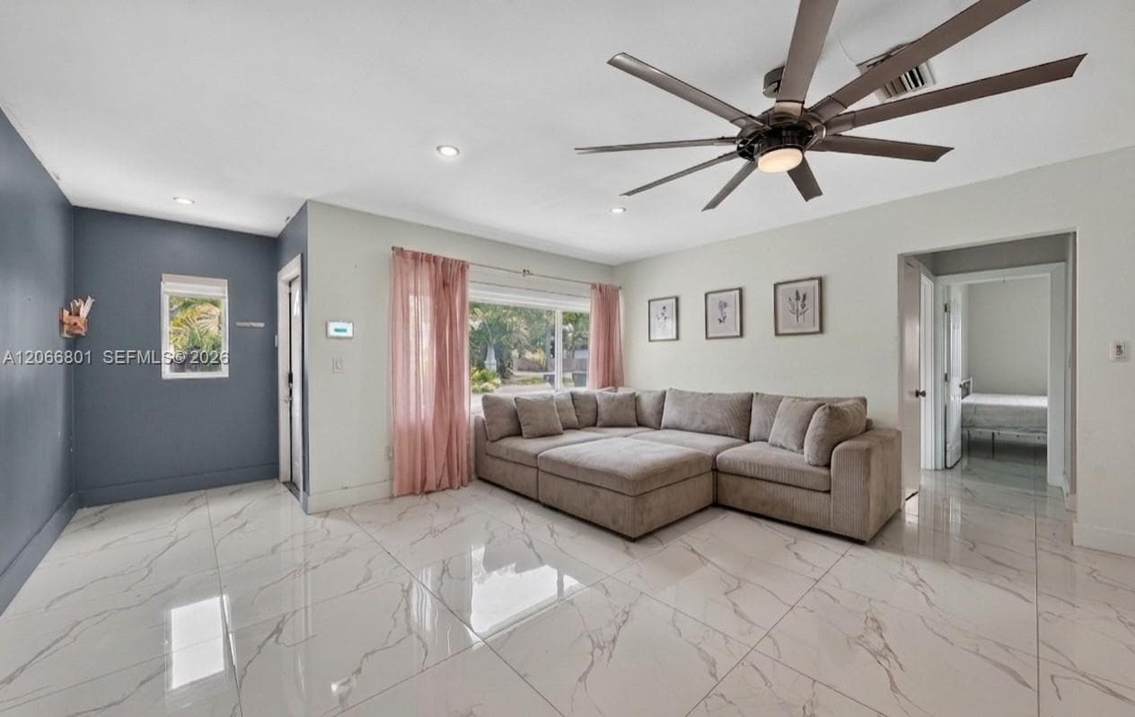 7304 Mckinley St, Hollywood, FL 33024 photo 4