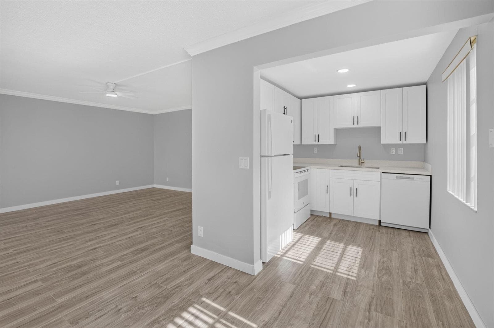 68 Normandy B, Delray Beach, FL 33484 photo 2